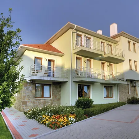 Szálloda Jade Hotel-ezüsthíd Veszprém