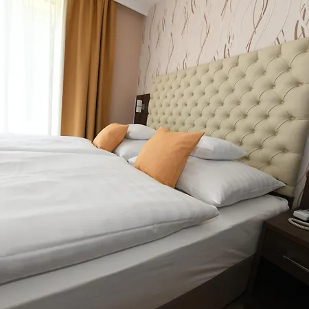 Jade Hotel-ezuesthid Отель 4*