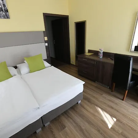Otel Jade Hotel-ezuesthid 4*