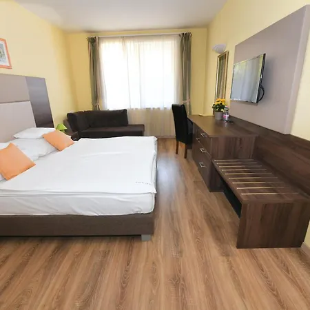 Jade Hotel-ezuesthid فندق