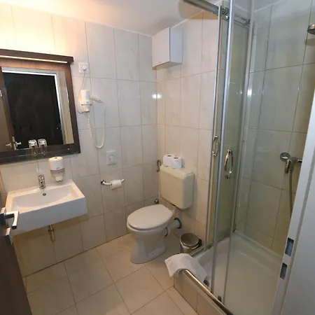 מלון Jade Hotel-ezuesthid 4*