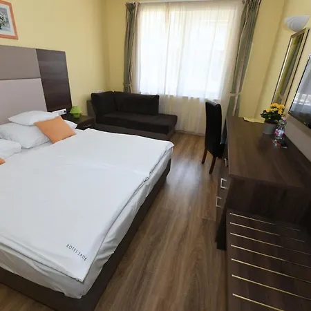 Hotell Jade Hotel-ezuesthid