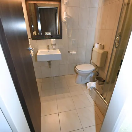 فندق Jade Hotel-ezuesthid 4*
