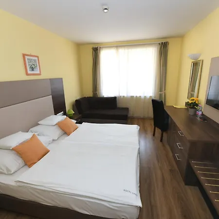 Jade Hotel-ezuesthid 4* Veszprem