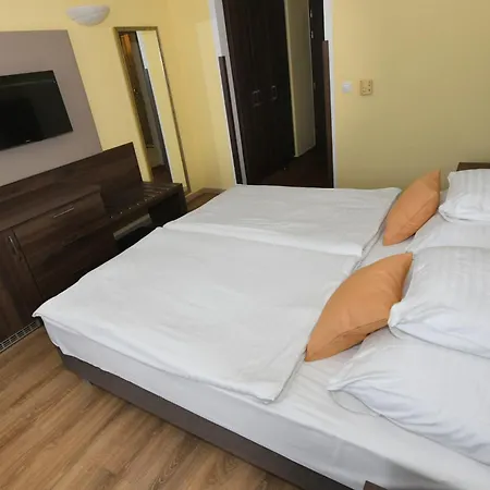 فندق Jade Hotel-ezuesthid 4*