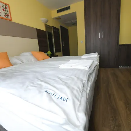 Jade Hotel-ezuesthid