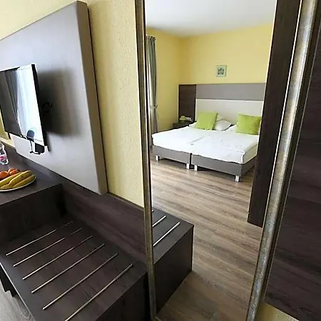 Hotel Jade Hotel-ezuesthid 4*