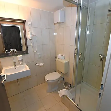 Jade Hotel-ezuesthid 4*