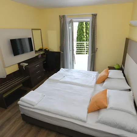 Hotell Jade Hotel-ezuesthid Veszprém