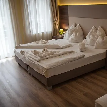 Szálloda Jade Hotel-ezüsthíd