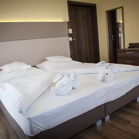Jade Hotel-ezüsthíd Szálloda Veszprém