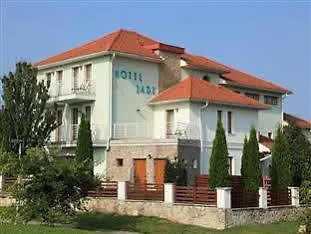 Jade Hotel-ezüsthíd Veszprém