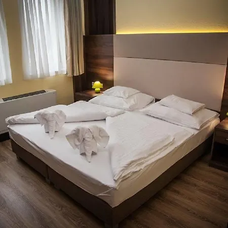 Szálloda Jade Hotel-ezüsthíd 4*