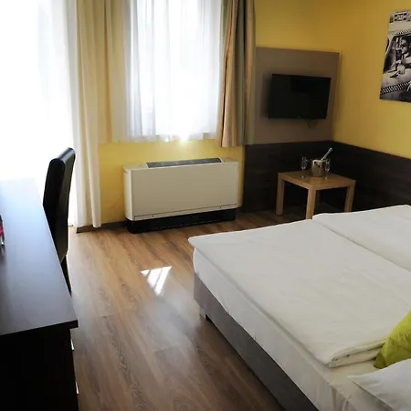 Jade Hotel-ezüsthíd 4* Veszprém