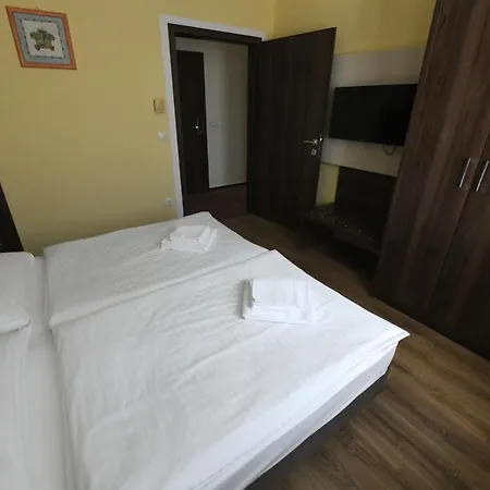 Jade Hotel-ezüsthíd 4* Veszprém