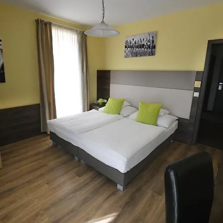 Szálloda Jade Hotel-ezüsthíd 4*