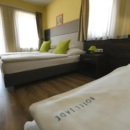 Jade Hotel-ezüsthíd Veszprém