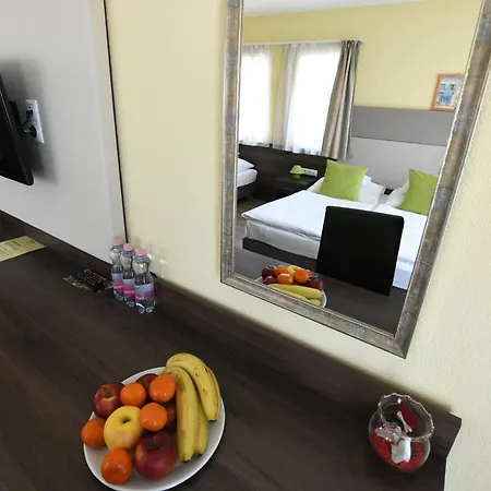 Jade Hotel-ezüsthíd Szálloda 4*