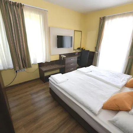 Szálloda Jade Hotel-ezüsthíd Veszprém