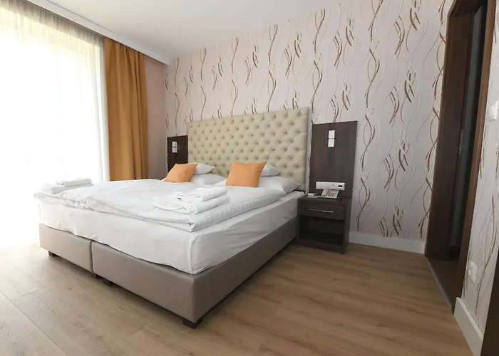 Hotel Jade Hotel-ezuesthid 4*