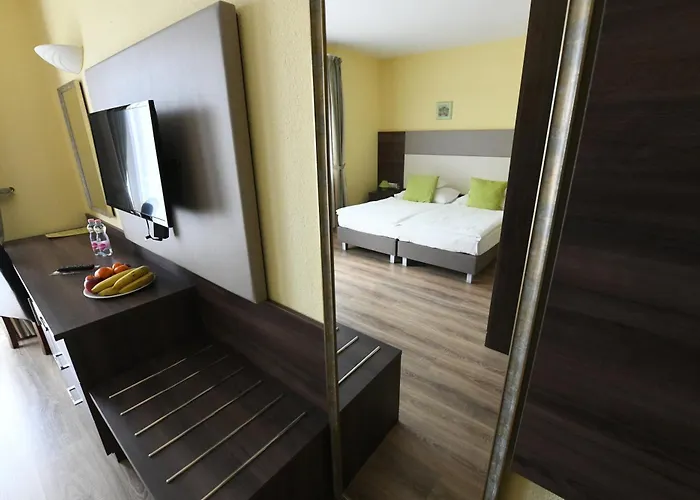 Jade Hotel-ezuesthid 4* Veszprém