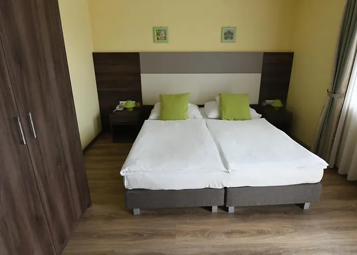 Jade Hotel-ezuesthid