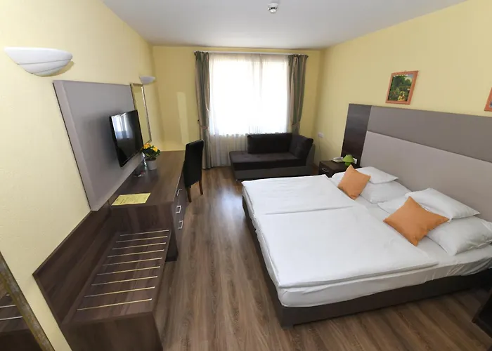 Jade Hotel-ezuesthid 4* Veszprém