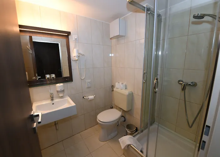 Hotel Jade Hotel-ezüsthíd 4*