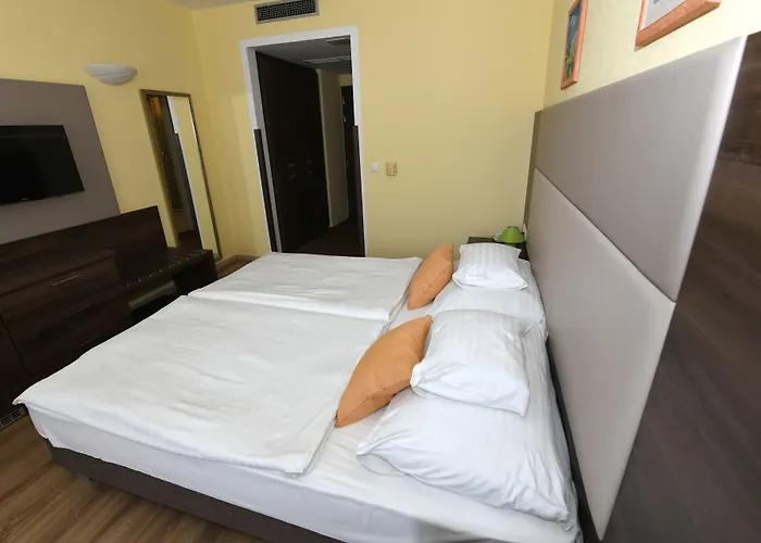 Jade Hotel-ezuesthid